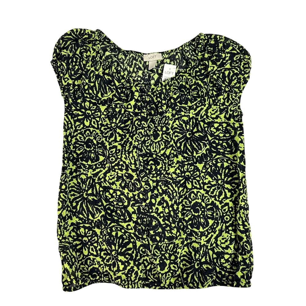 Ann Taylor Loft Womens Green Black Floral Blouse size Small New Casual Business